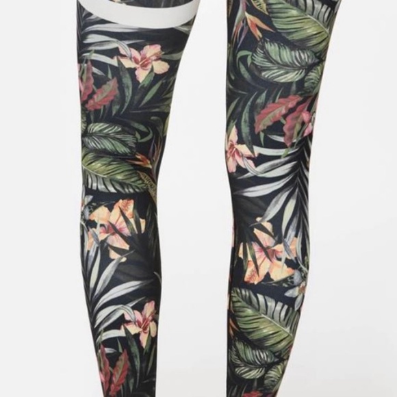 STRONGER set  Vietnam Jungle Floral Print Active - Picture 8 of 14